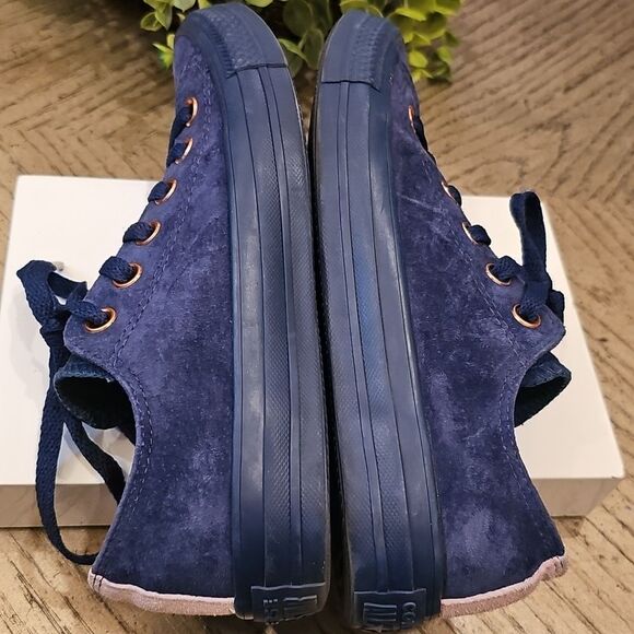 Converse Navy Suede Sneakers Size 7 - Picture 3 of 11
